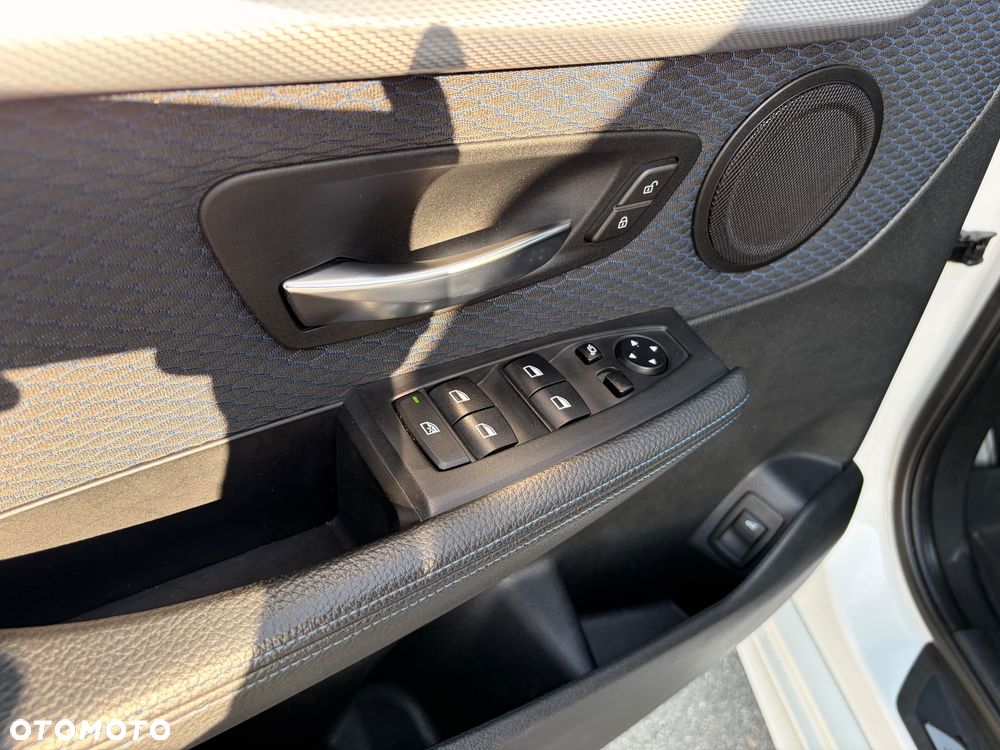BMW Seria 2 220d Sport-Aut M Sport - 29