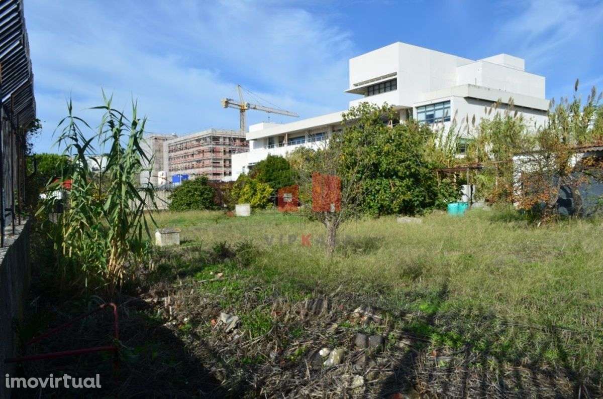 Terreno com viabilidade de Construção - Ajuda (Lisboa) - Grande imagem: 3/11