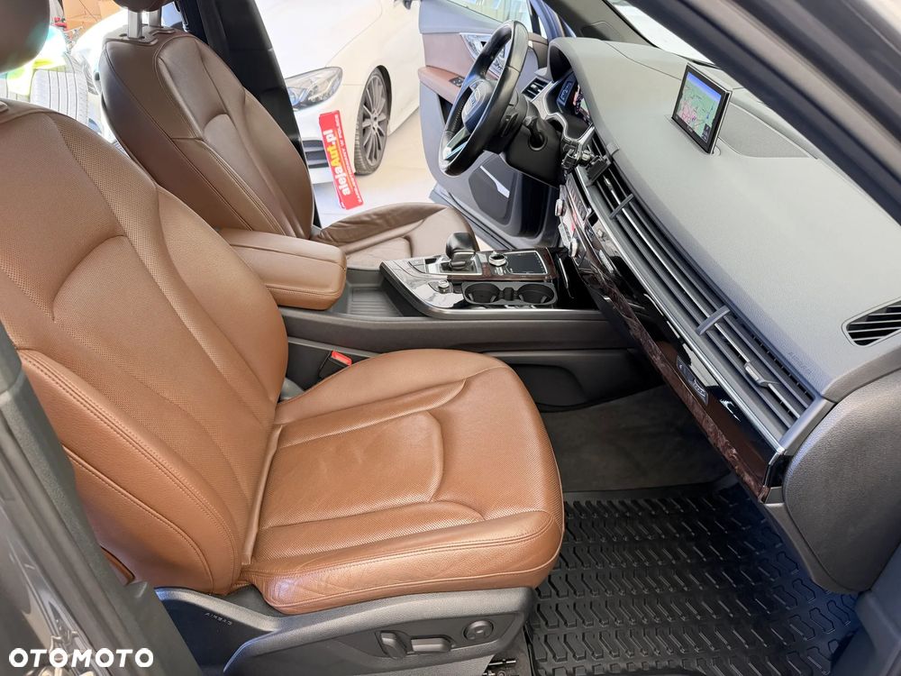 Audi Q7 3.0 TFSI Quattro Tiptronic - 8