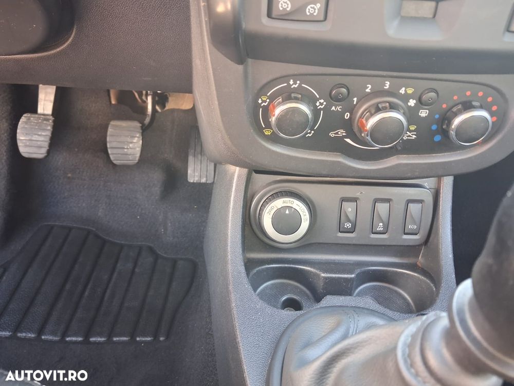 Dacia Duster dCi 110 FAP 4x4 Laureate - 6