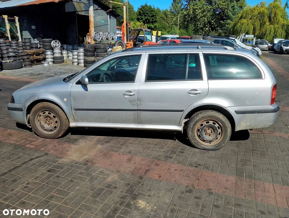 Skoda Octavia I FL (00-10r.) 1.9 TDI 110KM. Silnik ASV Skrzynia EGS lakier 9102 F7T L97A.Cały na części. GWARANCJA !!! Przód Tył Zestaw Komplet Drzwi Klapa Zderzak Błotnik Maska Grill Atrapa Szyba Pas Lampa Lusterko Boczki Fotel Kanapa Kokpit Deska Rozdzielcza Przełącznik Włącznik Sterownik Przewody Wiązka Instalacja Moduł Komputer Czujnik Listwa Pompa Alternator Wtryski Głowica Rozrusznik Kompresor Sprzęgło Dwumas Silnik Skrzynia ABS Klimatyzacji Paliwa Wspomagania Kolektor Turbina Przepustnica Zawór Chłodnica Koło Hak Belka Sanki Zawieszenie Mcpherson Półoś Amortyzator Wydech Tłumik Zacisk Most - 5