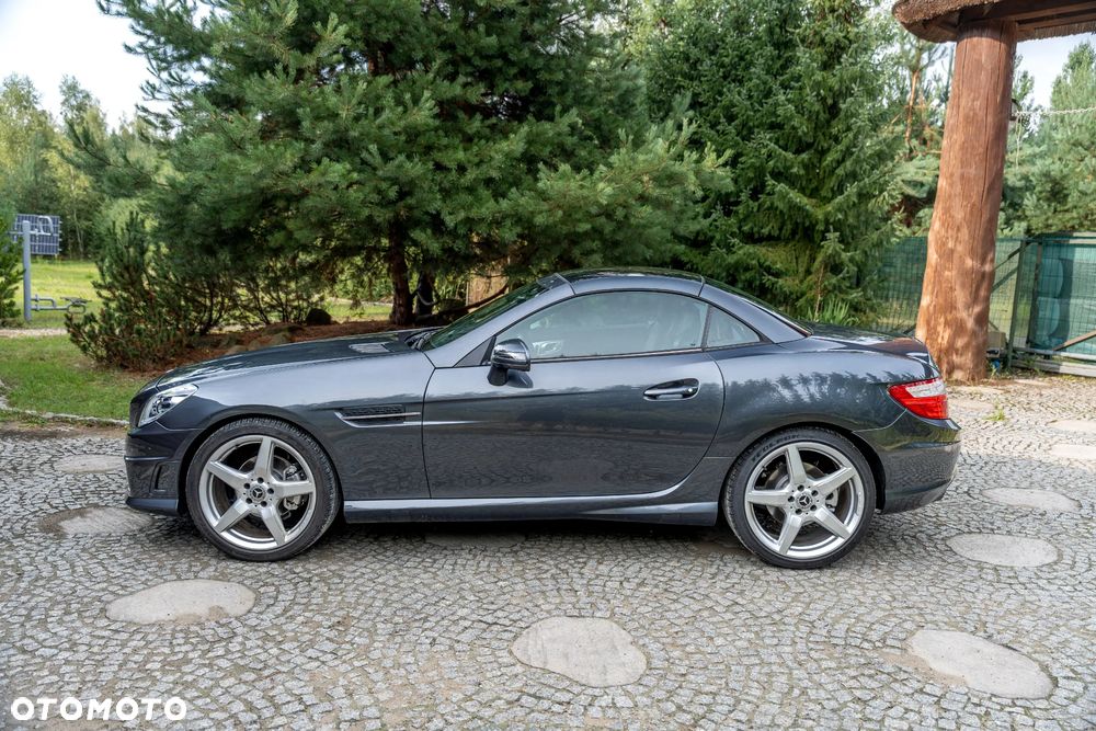 Mercedes-Benz SLK 200 (BlueEFFICIENCY) 7G-TRONIC - 8
