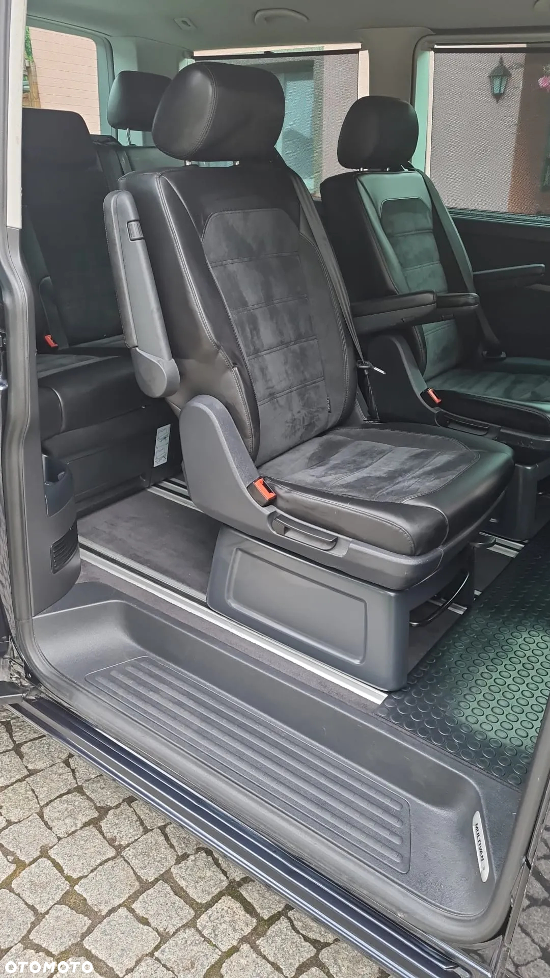 Volkswagen Multivan 2.0 BiTDI L1 Comfortline DSG - 4