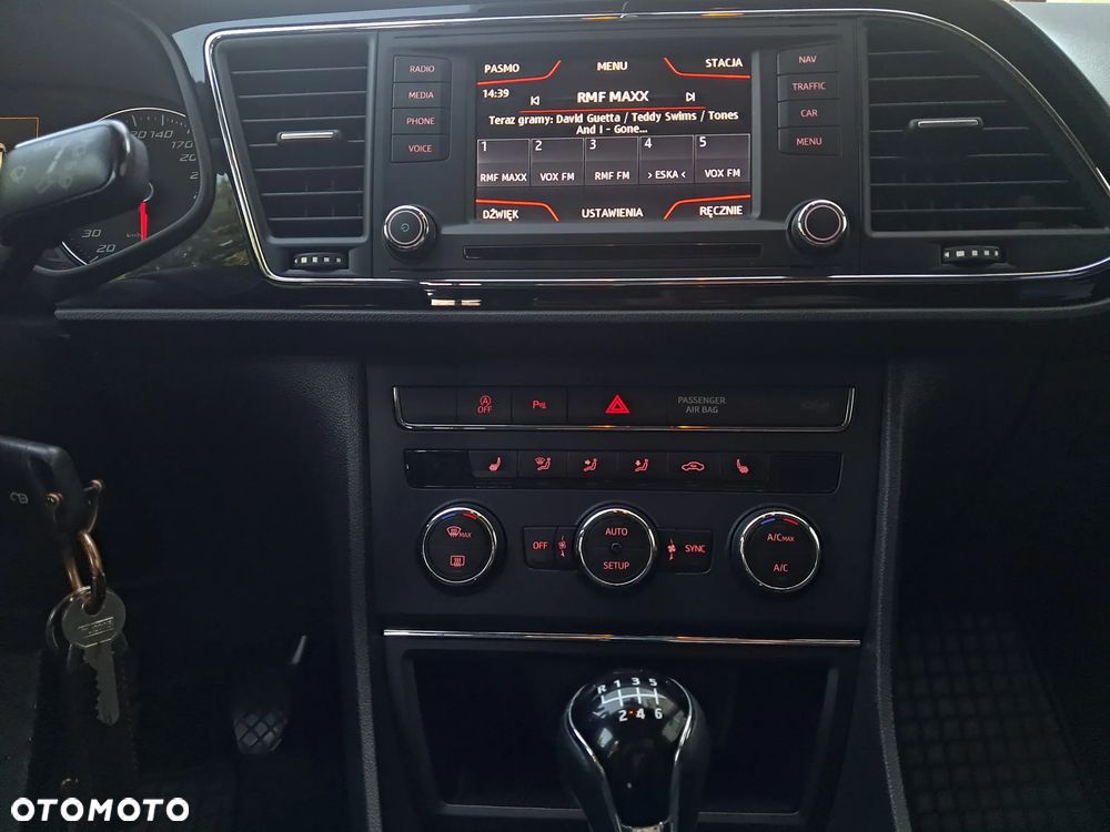 Seat Leon ver-1-2-tsi-full-led-s-s - 12