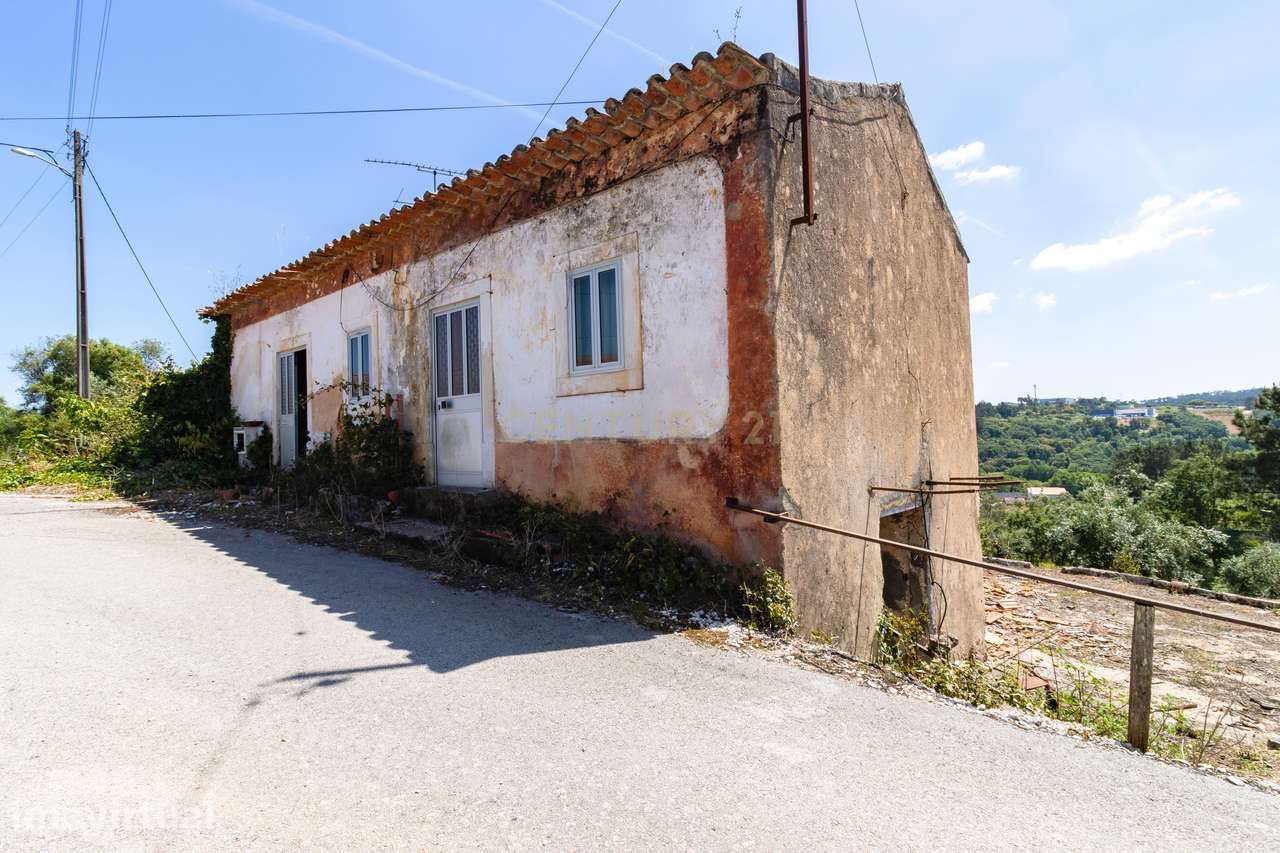 Moradia T2 para reconstrução em Casais da  Abadia, Caxarias, Ourém - Grande imagem: 5/18