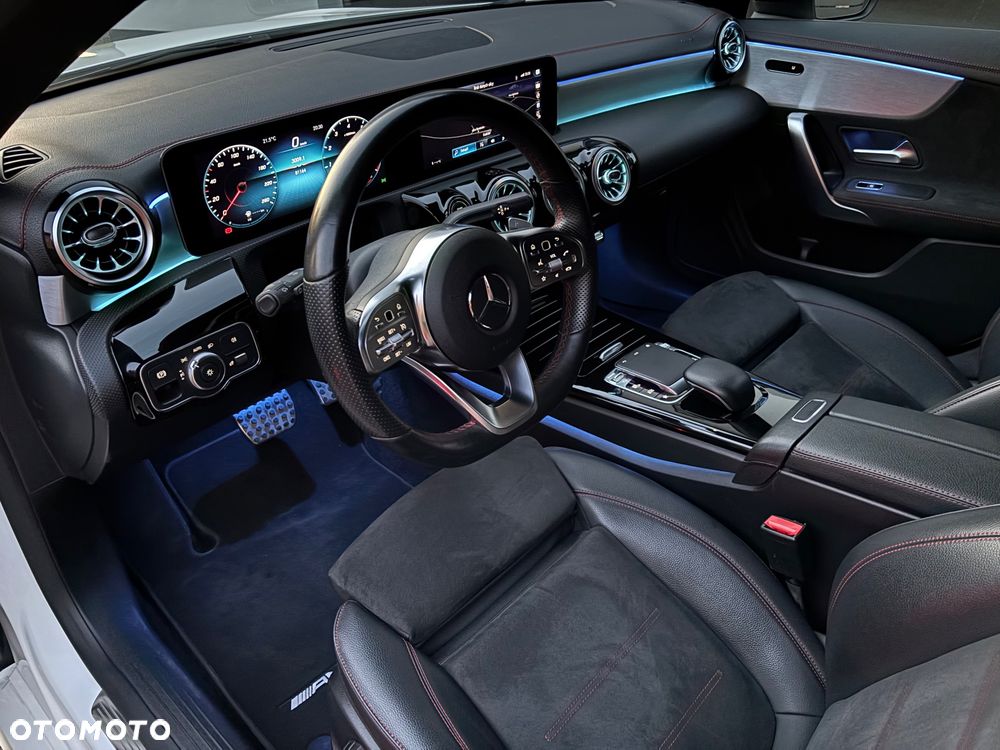 Mercedes-Benz CLA 200 AMG Line 7G-DCT - 7
