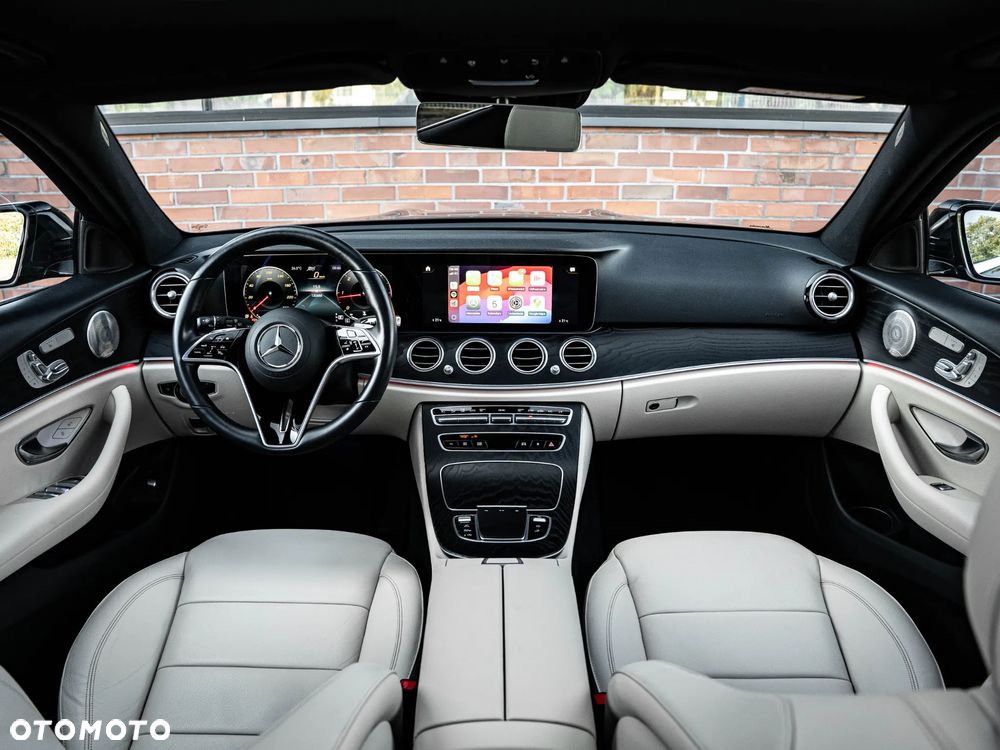 Mercedes-Benz Klasa E 220 d T 9G-TRONIC Exclusive - 6