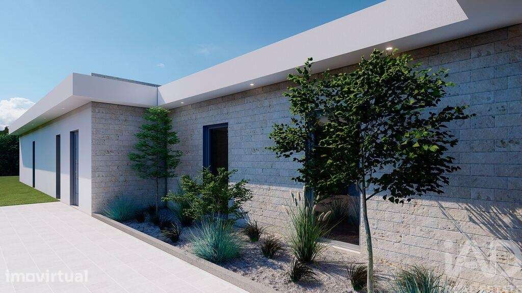 Casa T3 em Outeiro da Cortiçada e Arruda dos Pisões de 293,00 m2 - Grande imagem: 4/30