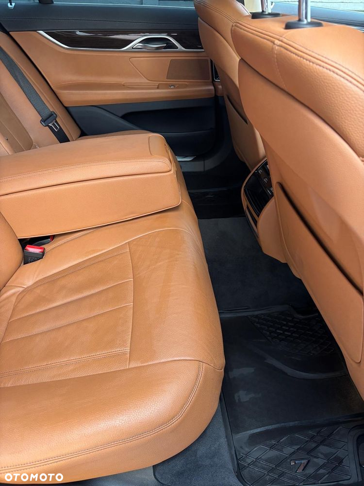 BMW Seria 7 730d xDrive - 10