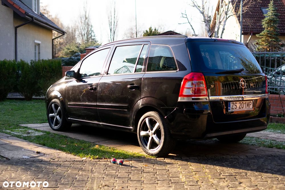 Opel Zafira 1.9 CDTI Essentia - 6