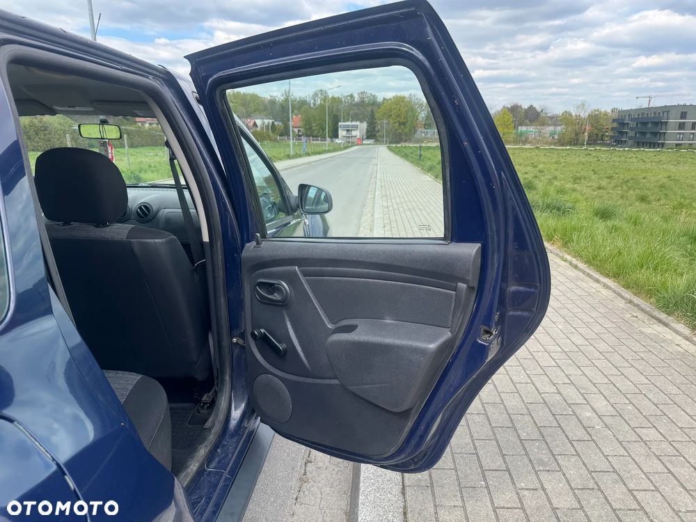 Dacia Duster 1.6 - 13