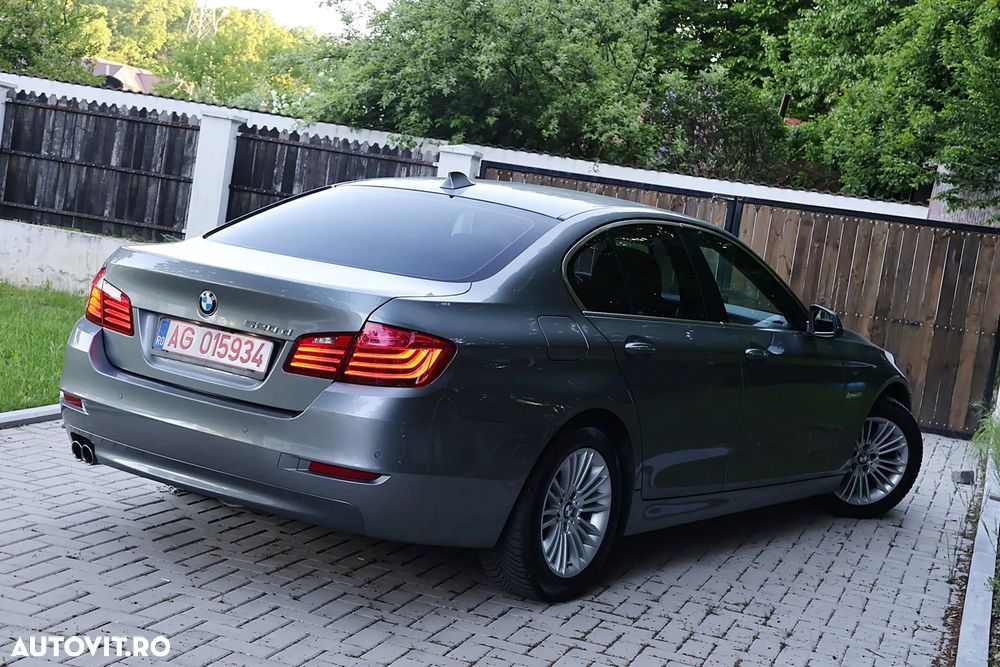 BMW Seria 5 520d Aut. Luxury Line - 7