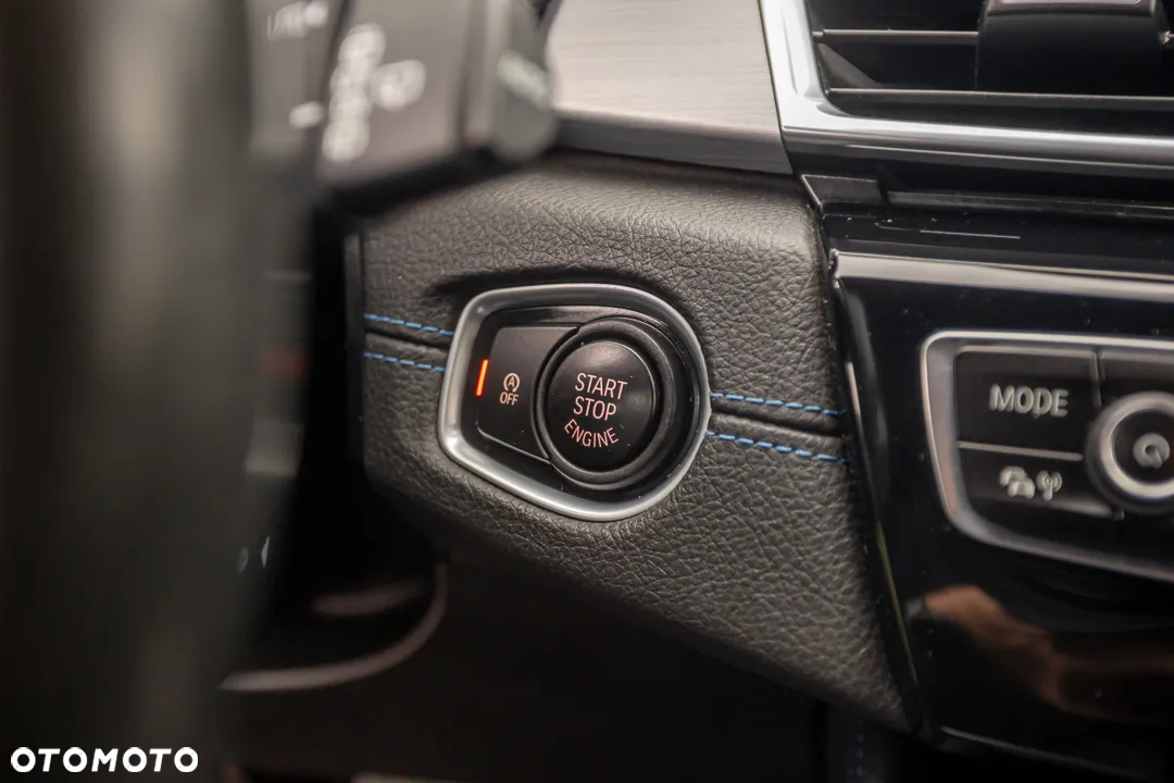 BMW Seria 2 220d Active Tourer - 37