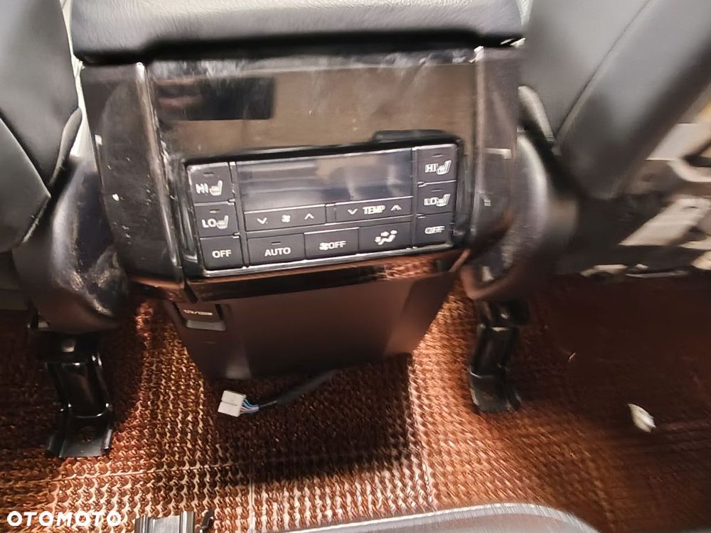 TOYOTA LAND CRUISER 150 18-24r Kanapy Fotele Boczki Tunel - 17