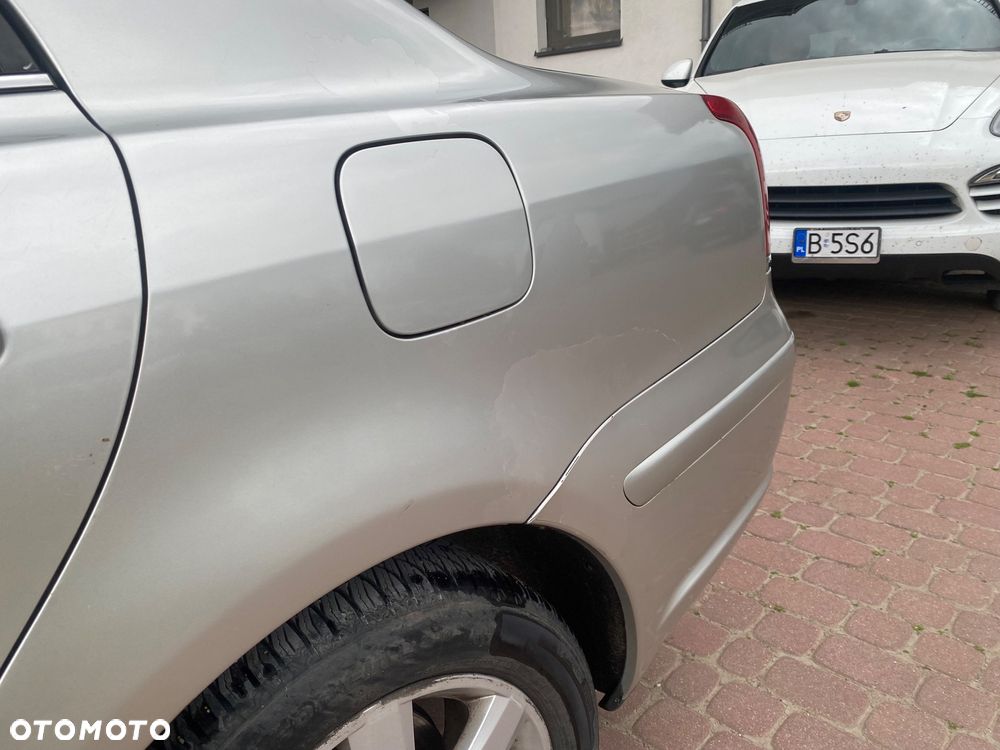 Toyota Avensis 2.0 D-4D Luna - 23