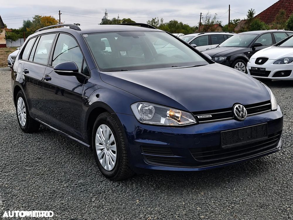 Volkswagen Golf - 1