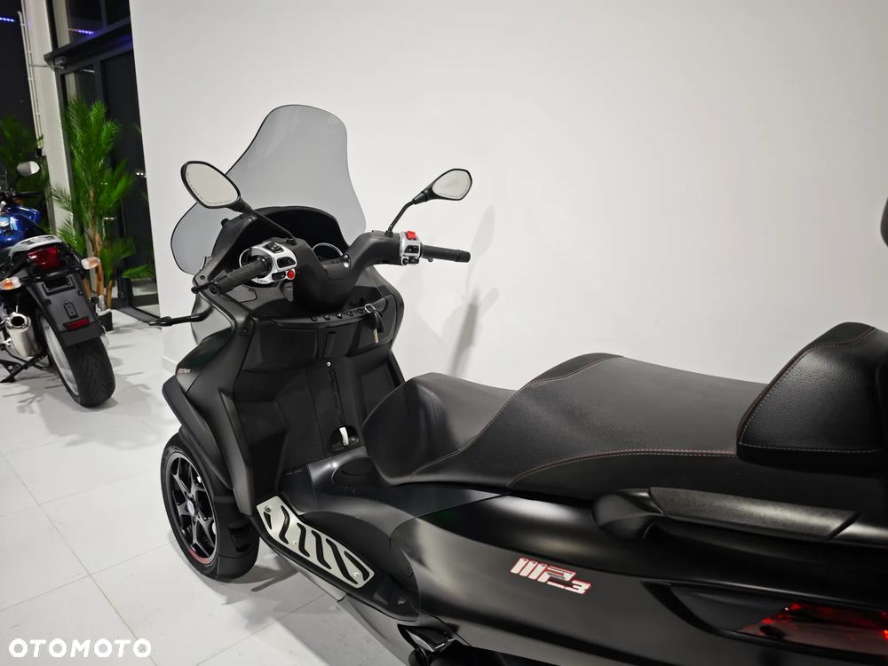 Piaggio MP-3 - 18