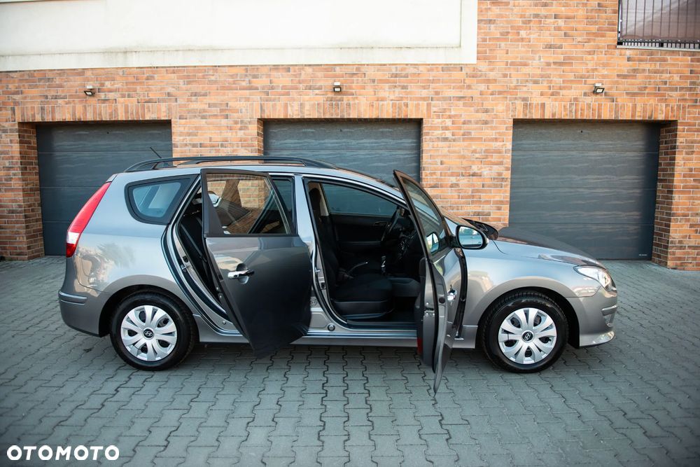 Hyundai i30 1.4 Blue Comfort - 14