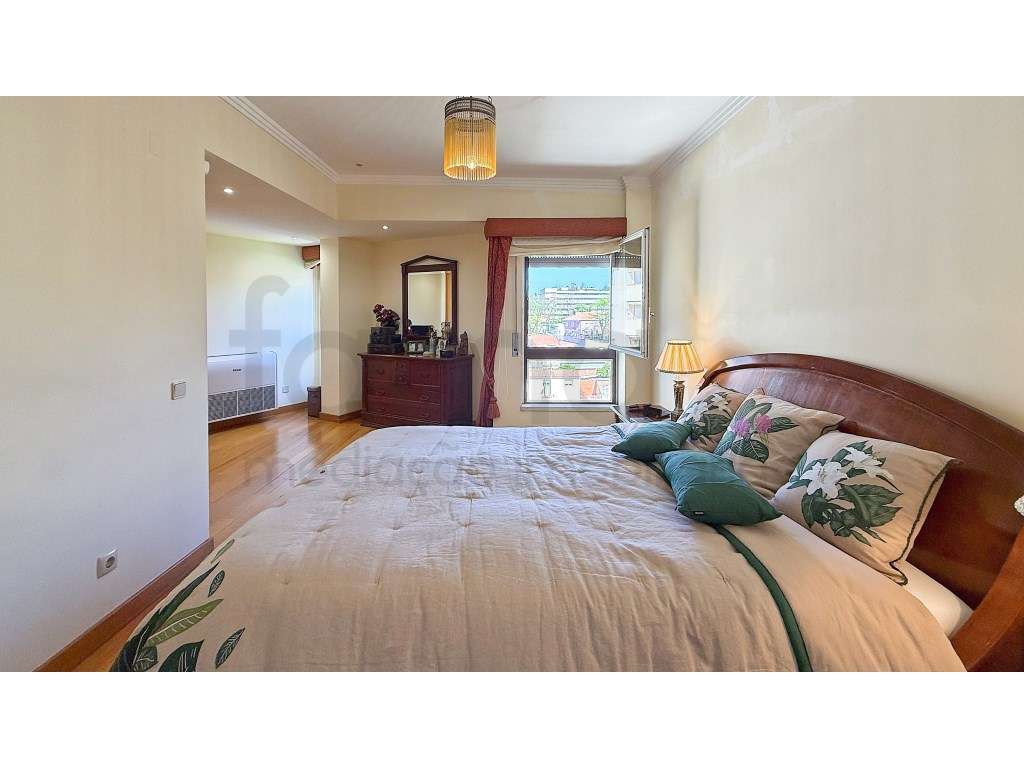Apartamento de 7 assoalhadas nas Laranjeiras, com 310m2 - Grande imagem: 3/60