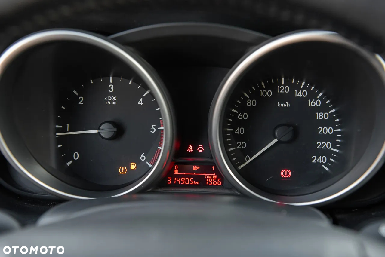 Mazda 5 - 18