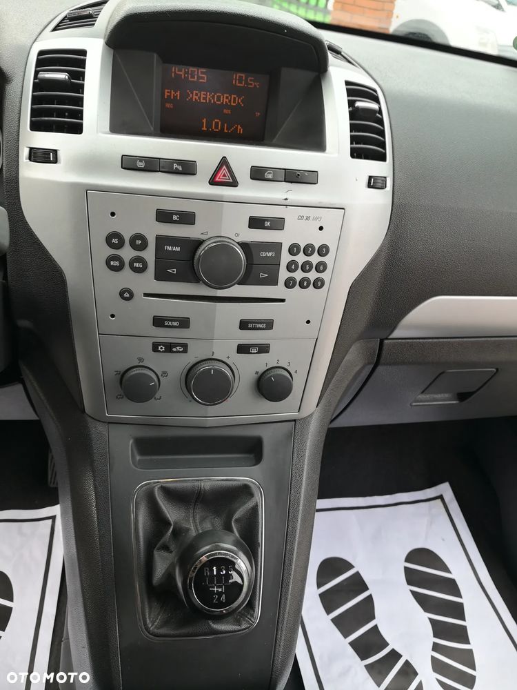 Opel Zafira 1.8 - 24