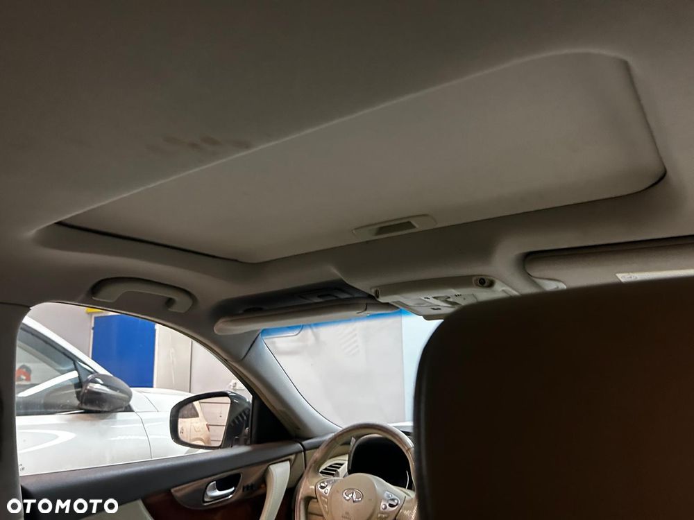 Infiniti FX FX30d GT Premium - 24