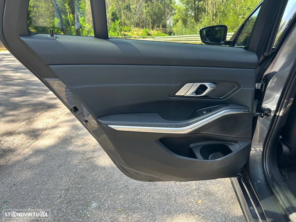 BMW 330 e Pack M Auto - 20