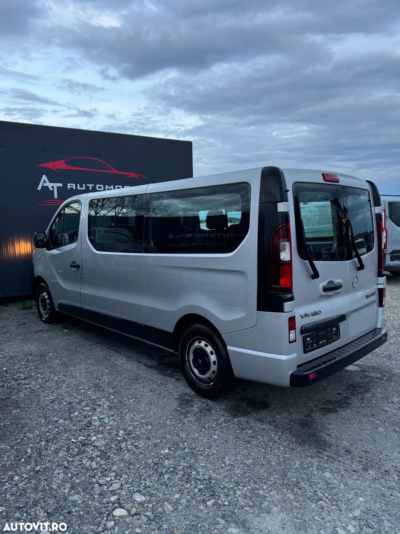 Opel Vivaro 1.6 TwinTurbo CDTI Combi L2H1 2.9 t Start/Stop - 4