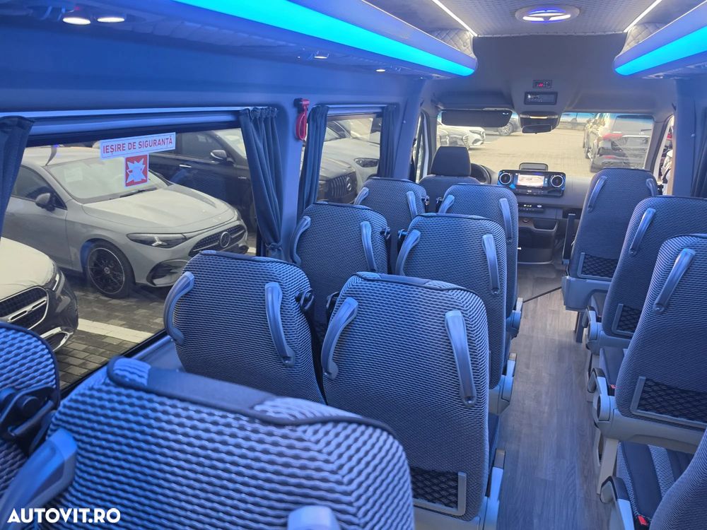 Mercedes-Benz Sprinter 517 Cdi M2 Cat II / 19+1+1 - 12