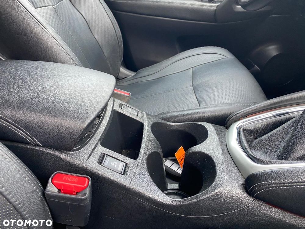 Nissan Qashqai 1.6 DCi Tekna EU6 - 12