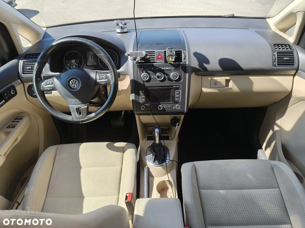 Volkswagen Touran - 7
