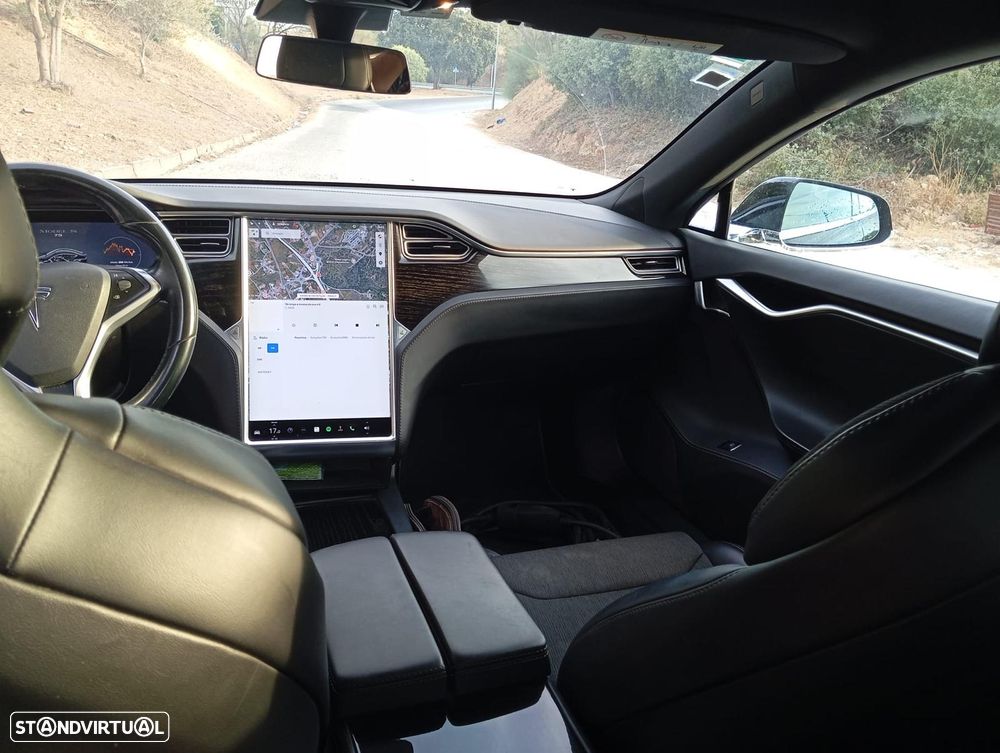 Tesla Model S 75 - 11