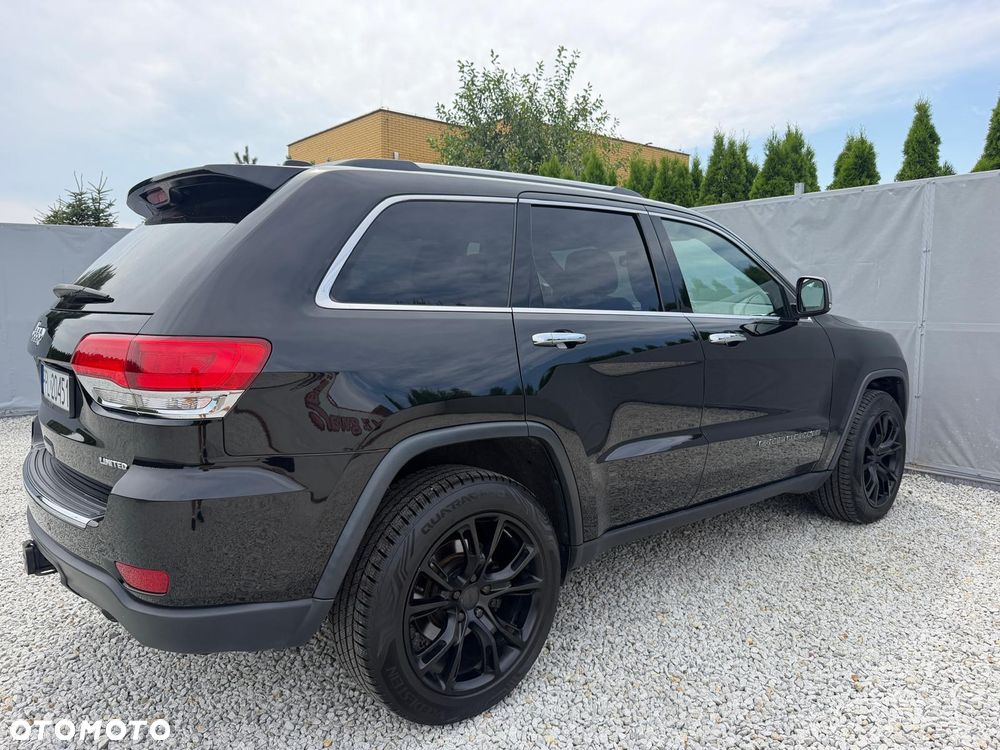 Jeep Grand Cherokee - 16