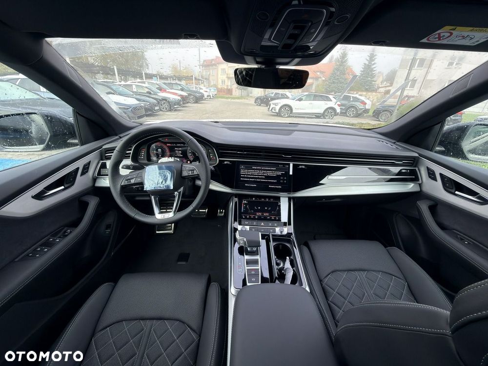 Audi Q8 - 8