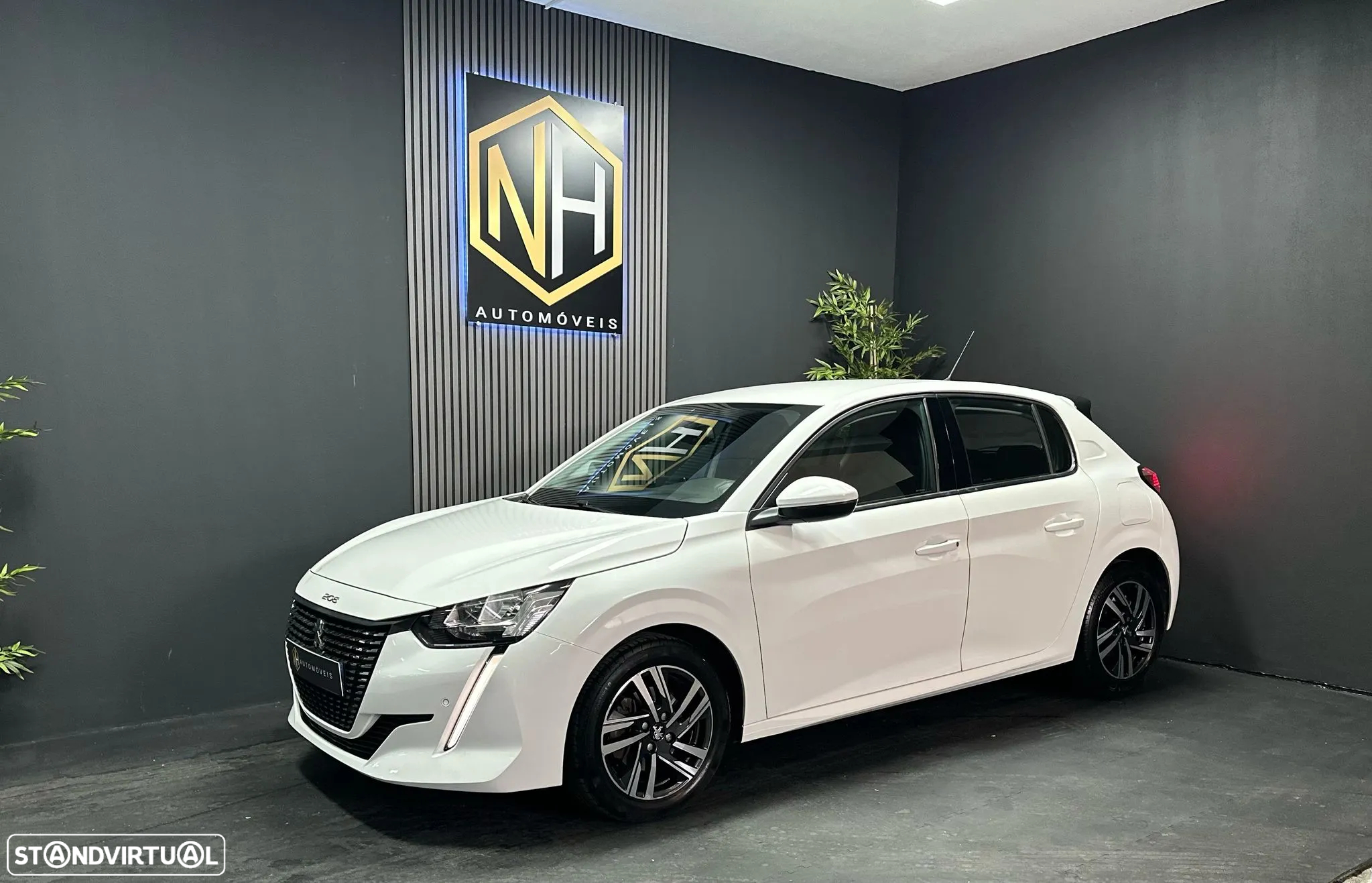 Peugeot 208 1.2 PureTech Allure EAT6 - 2