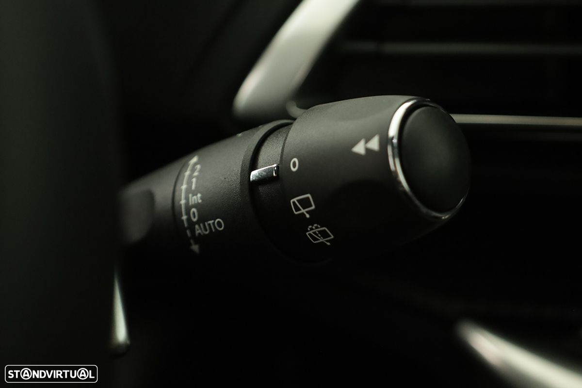 Peugeot 3008 1.6 Hybrid Allure e-EAT8 - 17