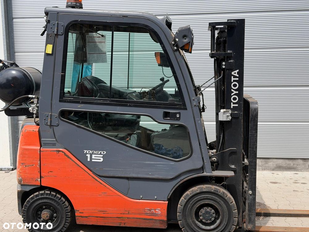 Toyota z nowej dostawy 30 szt wózków LPG DIESEL na stanie ponad 200szt Nowe i używane bezpośrednio od DEALERA tel. 789053484 - 9