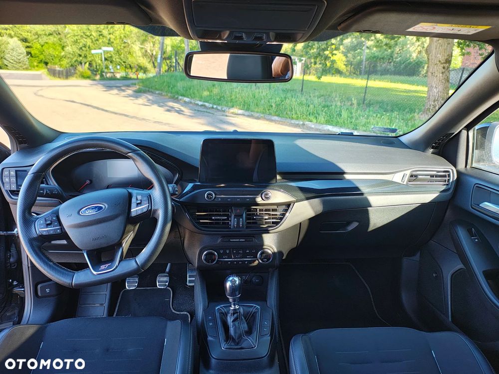 Ford Focus 2.3 EcoBoost ST - 9