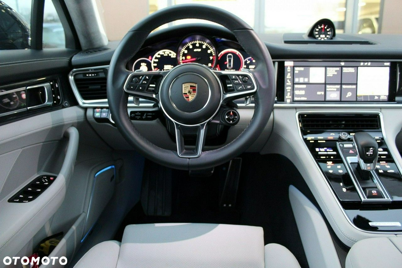 Porsche Panamera - 14