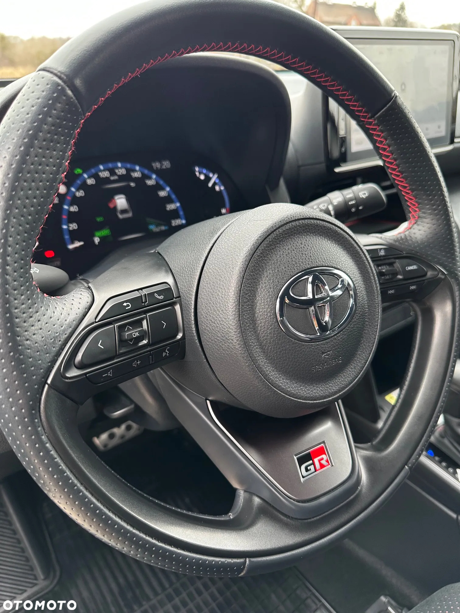 Toyota Yaris Cross Hybrid 1.5 GR Sport - 25