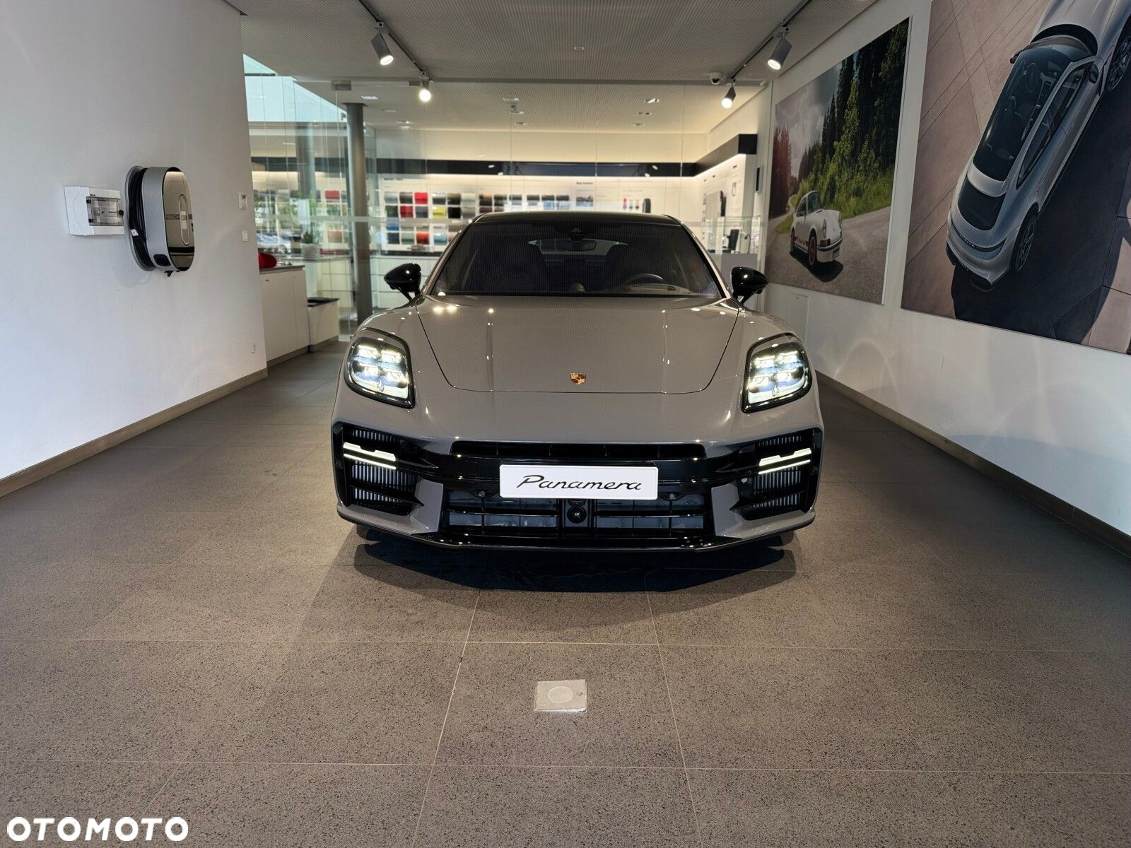 Porsche Panamera - 4