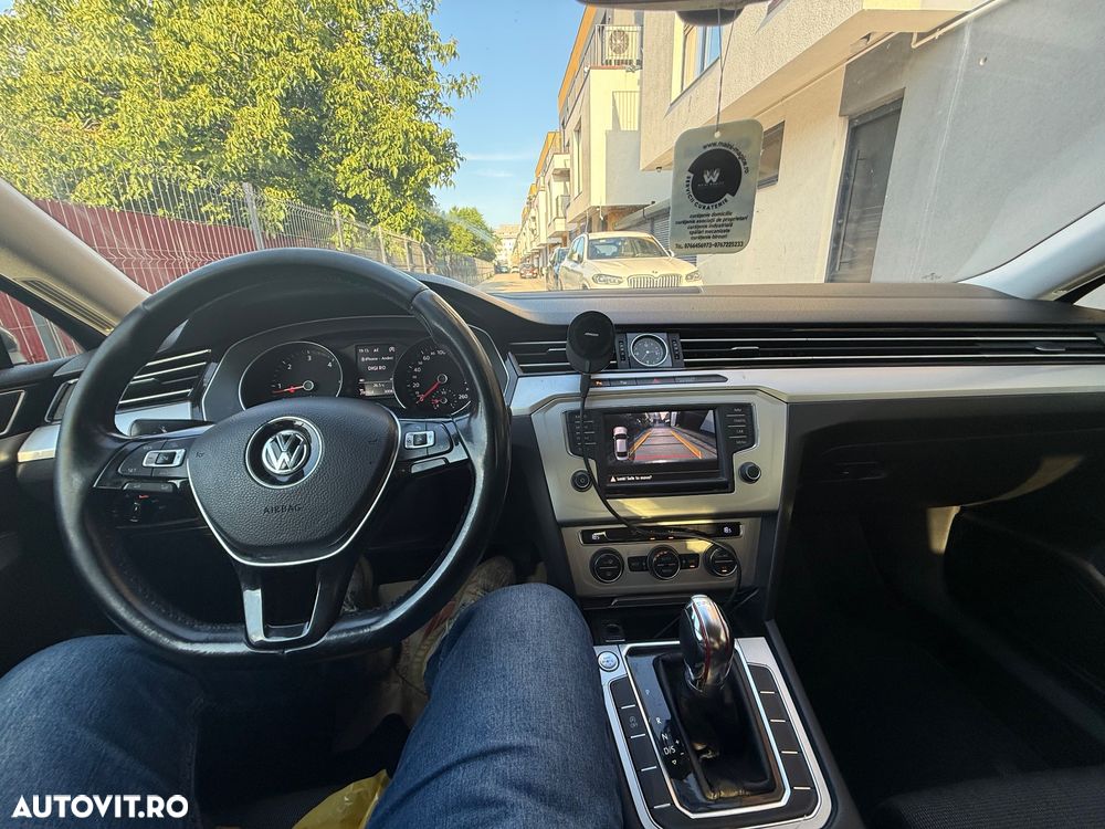 Volkswagen Passat - 8