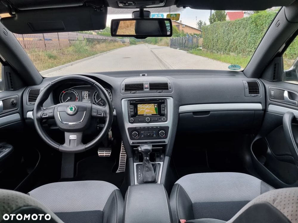 Skoda Octavia 2.0 TDI DPF RS DSG - 10