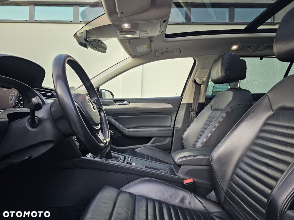 Volkswagen Passat - 19