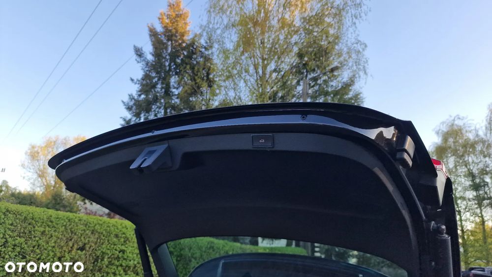 Skoda Octavia 2.0 TDI DSG RS - 39