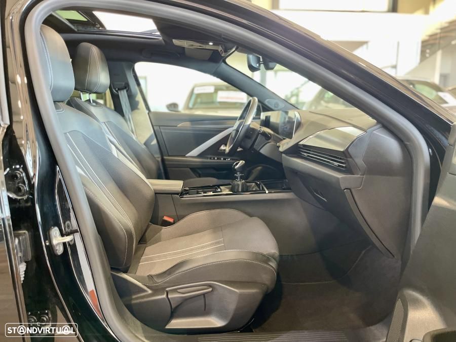 Opel Astra Sports Tourer 1.2 T GS Line - 28