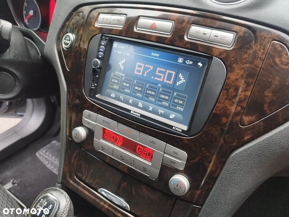 Ford Mondeo 2.0 Ghia Executive - 24