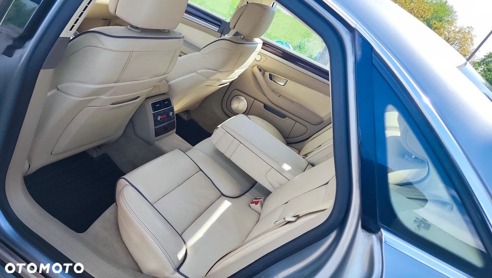 Audi A8 4.2 TDI DPF Quattro Langversion - 16