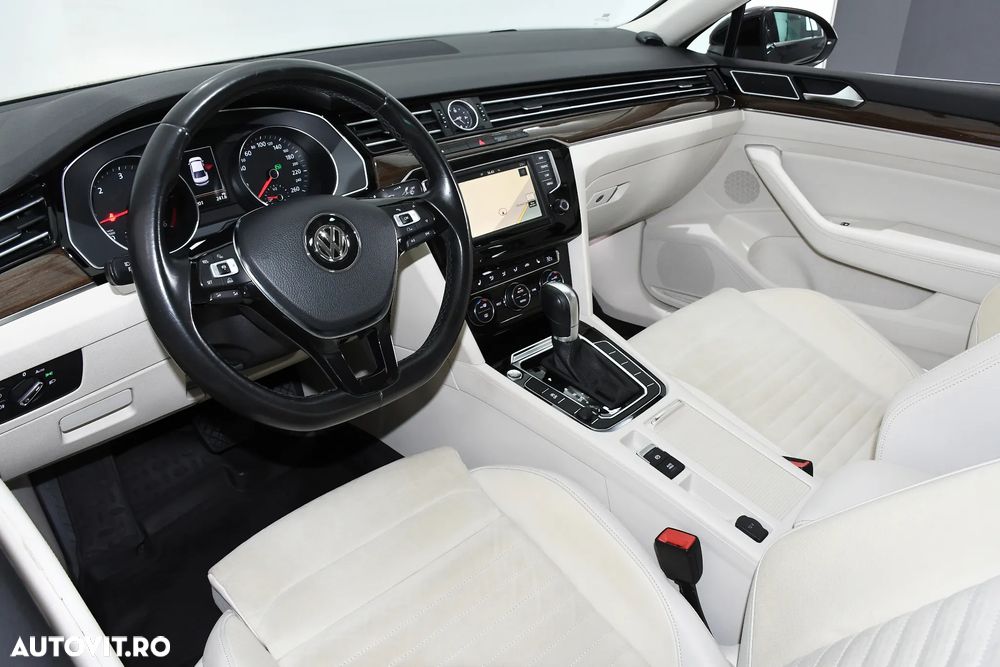 Volkswagen Passat 2.0 TDI SCR DSG Highline - 13