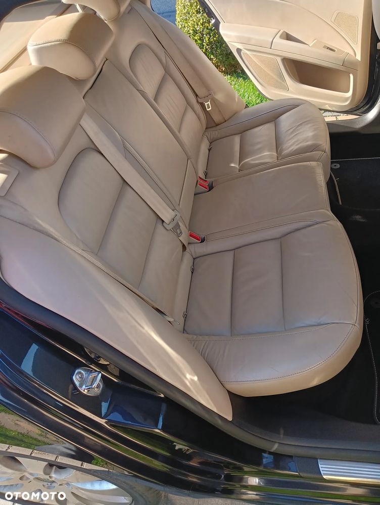 Skoda Superb 2.0 TDI DSG Elegance - 25